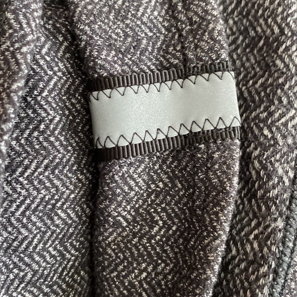 Lulu Vinyasa Scarf - Picture 4 of 5